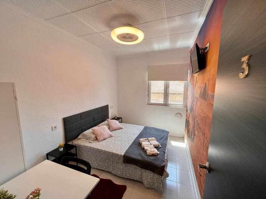 Novelda Centro Habitaciones Con Bano Privado Y Compartido , Cocina Y Terraza Room photo